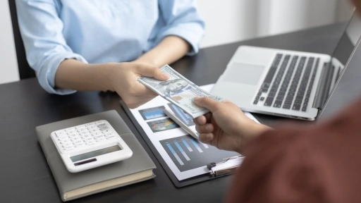 Why Choose Syncom for Debt Recovery in Sacramento