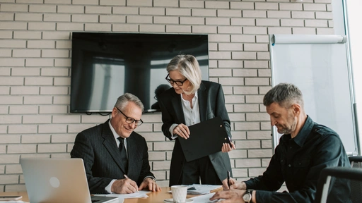 Why Choose Syncom as Your Richmond Collections Partner