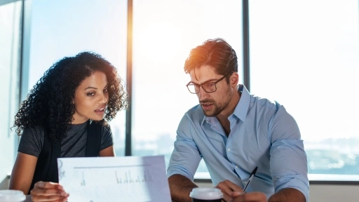 What sets Syncom apart