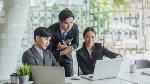 Why Businesses Choose Syncom